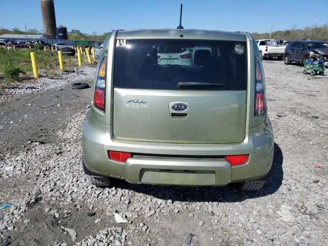 2011 KIA Soul +