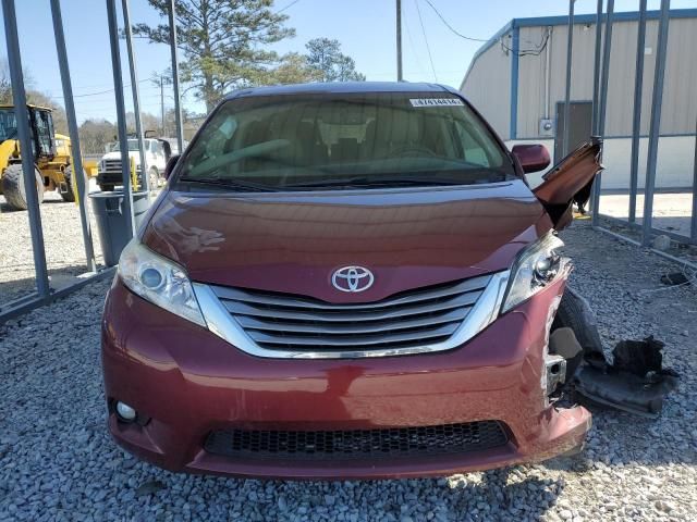 2015 Toyota Sienna XLE