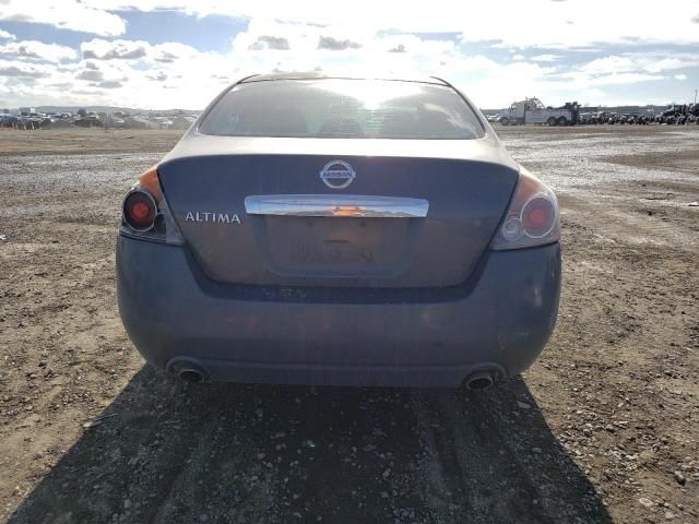 2010 Nissan Altima Base