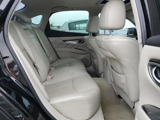 2011 Infiniti M37