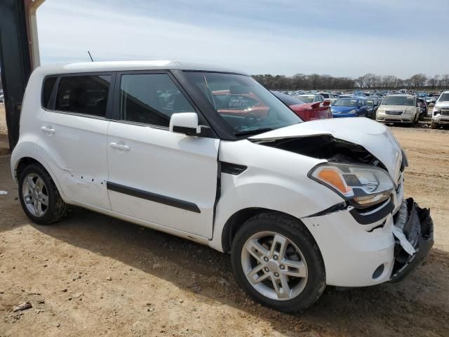 2011 KIA Soul +