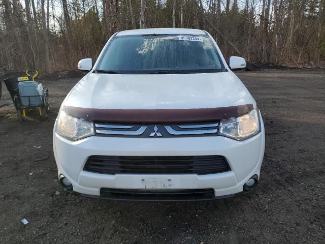 2014 Mitsubishi Outlander SE