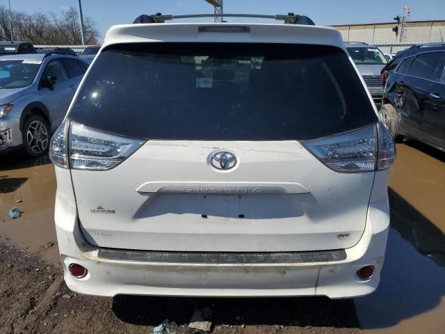 2011 Toyota Sienna Sport