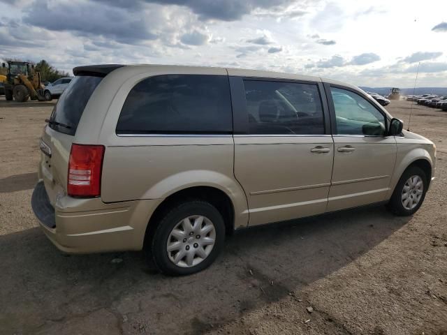 2010 Chrysler Town & Country LX