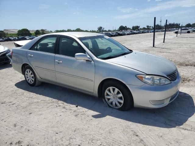 2005 Toyota Camry LE