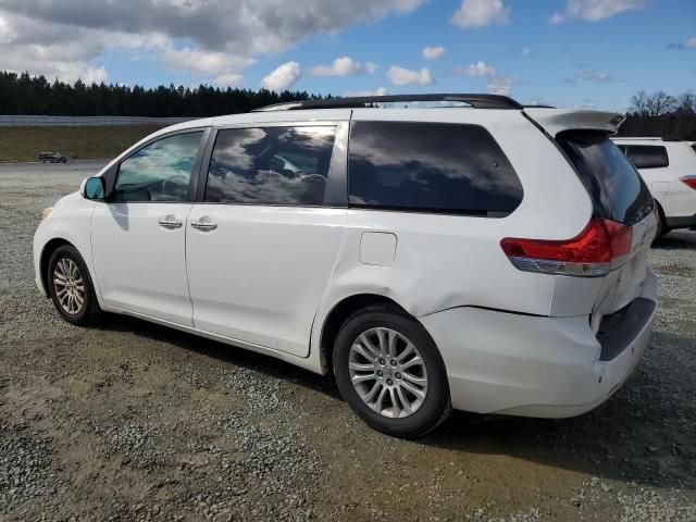 2013 Toyota Sienna XLE