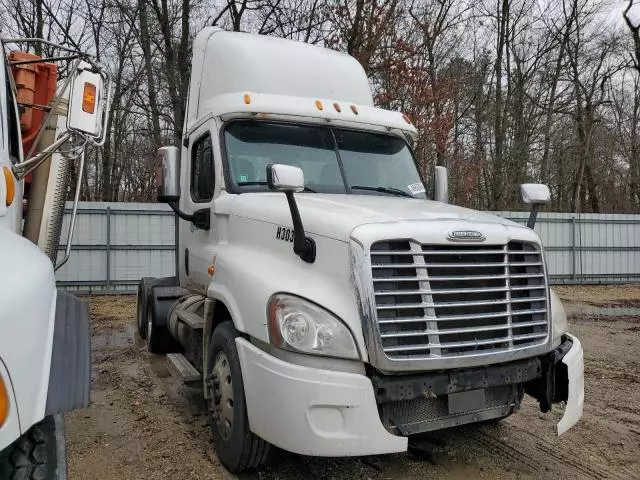 2012 Freightliner Cascadia 125