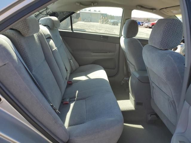 2004 Toyota Camry LE