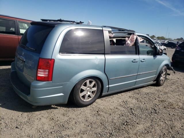 2010 Chrysler Town & Country Touring