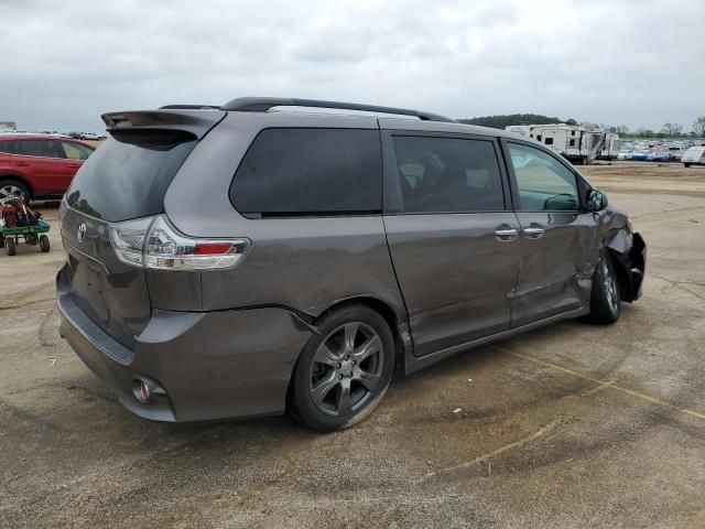 2017 Toyota Sienna SE