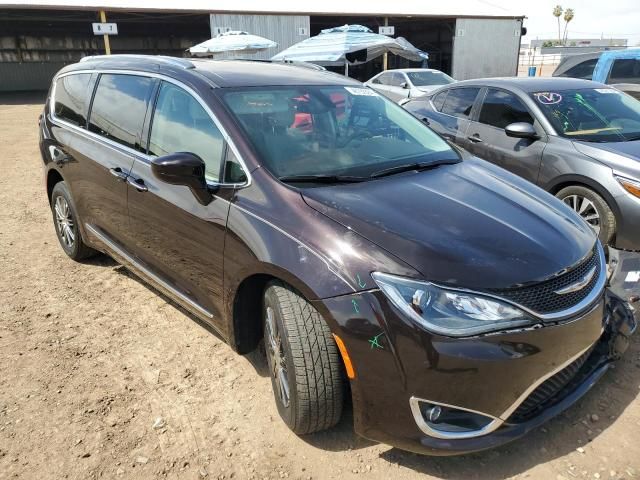 2017 Chrysler Pacifica Touring L Plus