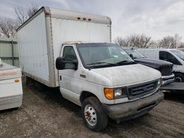 2003 Ford Econoline E350 Super Duty Cutaway Van