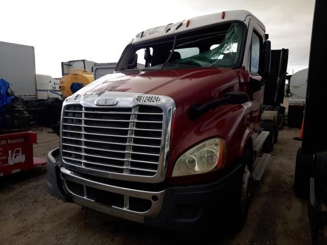 2015 Freightliner Cascadia 113