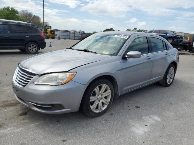 2013 Chrysler 200 Touring