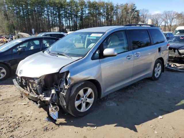 2011 Toyota Sienna LE