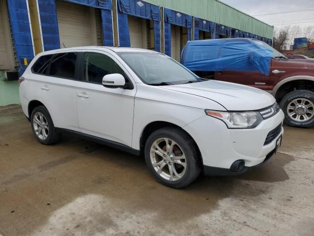 2014 Mitsubishi Outlander SE