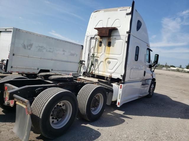 2016 Freightliner Cascadia 125