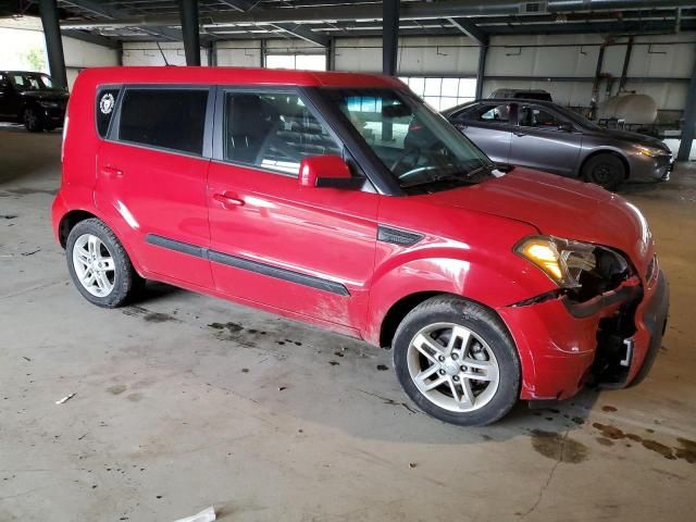 2011 KIA Soul +