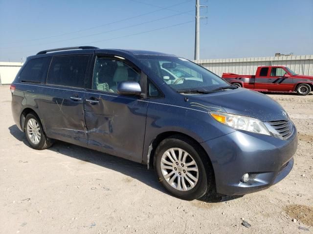 2014 Toyota Sienna XLE