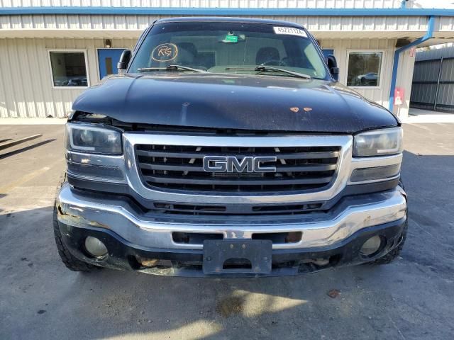 2004 GMC Sierra K2500 Heavy Duty