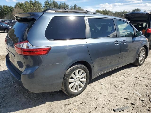 2017 Toyota Sienna LE