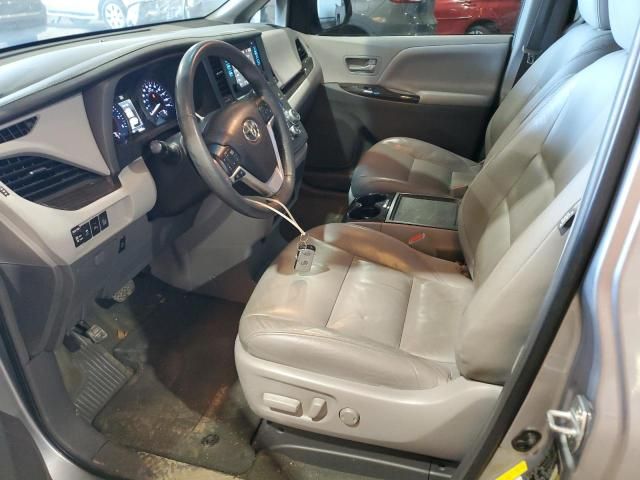 2016 Toyota Sienna XLE