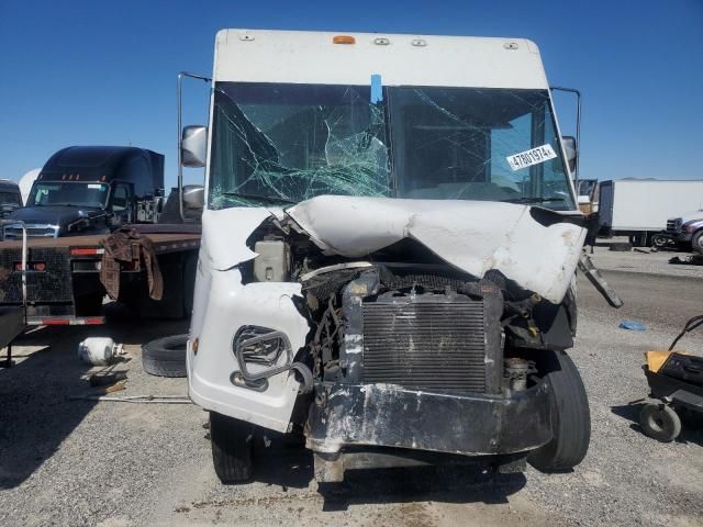 1998 Freightliner Chassis M Line WALK-IN Van