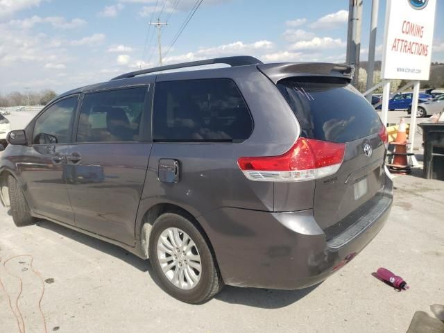 2011 Toyota Sienna XLE