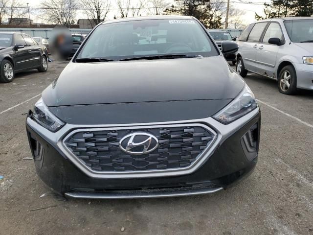 2022 Hyundai Ioniq SE