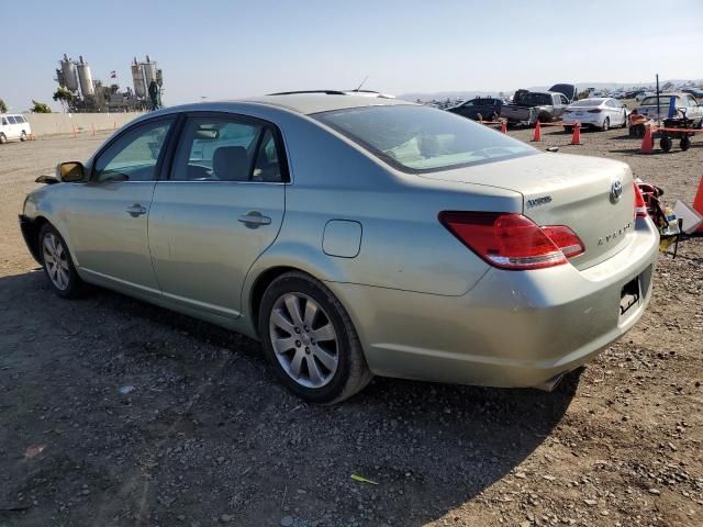 2005 Toyota Avalon XL