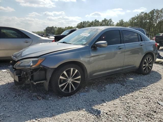 2013 Chrysler 200 Limited