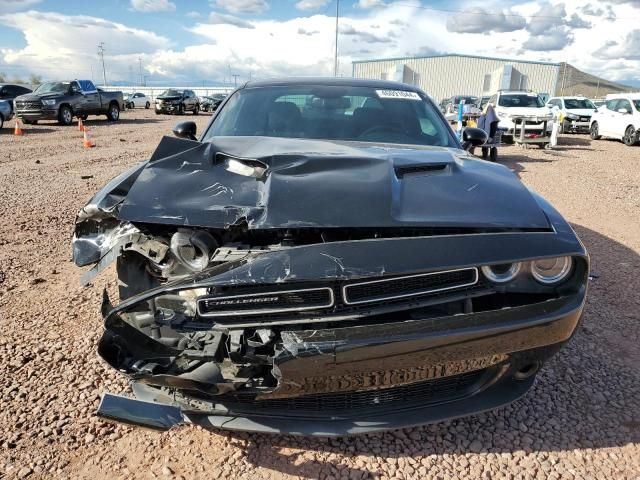 2015 Dodge Challenger SXT