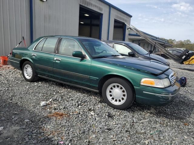 2000 Ford Crown Victoria LX