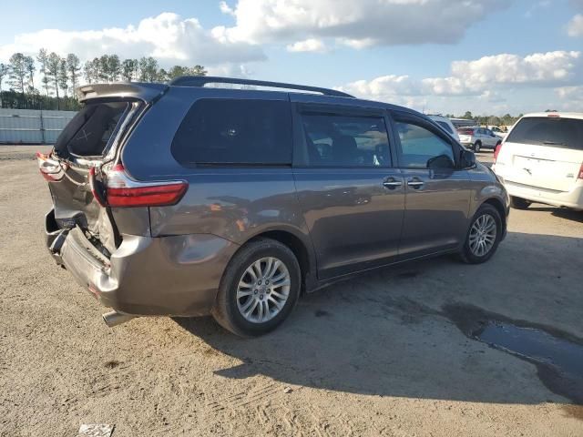 2015 Toyota Sienna XLE