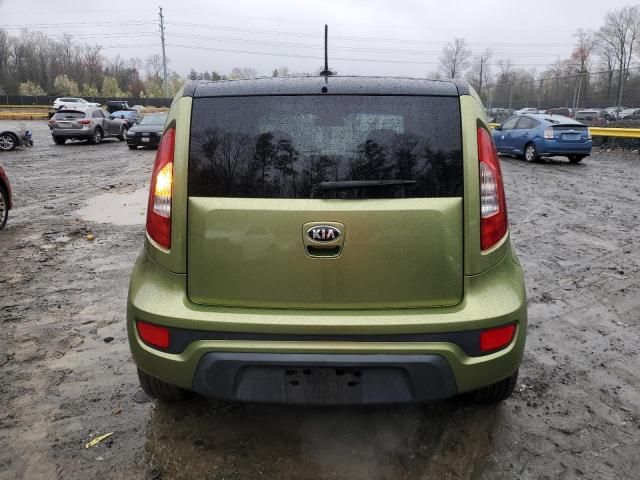 2013 KIA Soul +