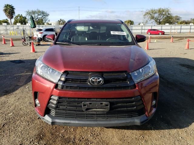 2017 Toyota Highlander SE