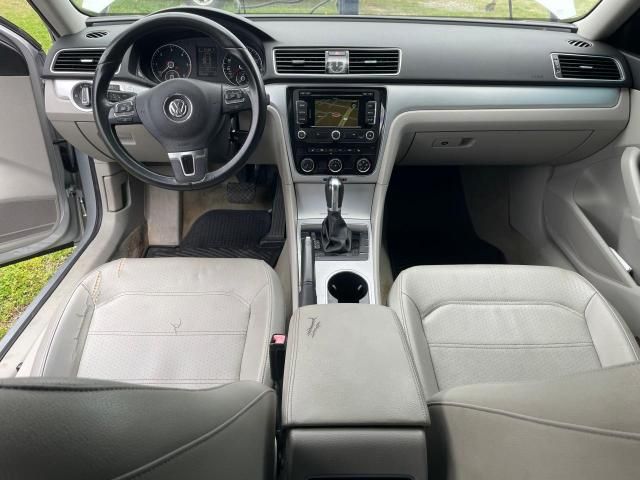 2013 Volkswagen Passat SE