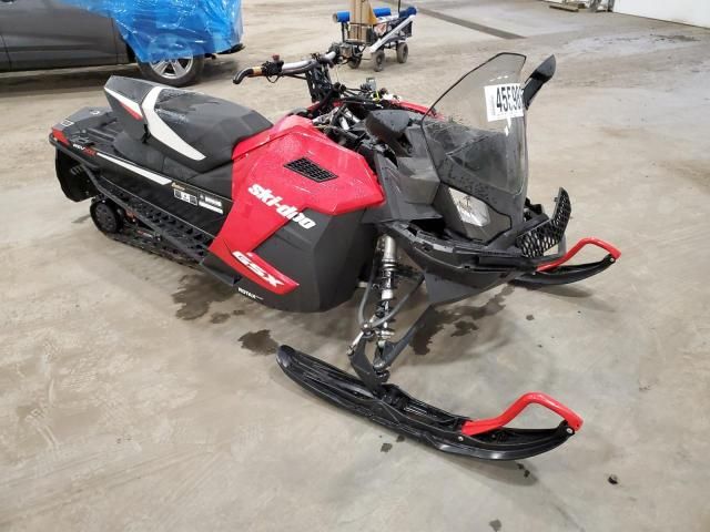 2015 Skidoo Snowmobile