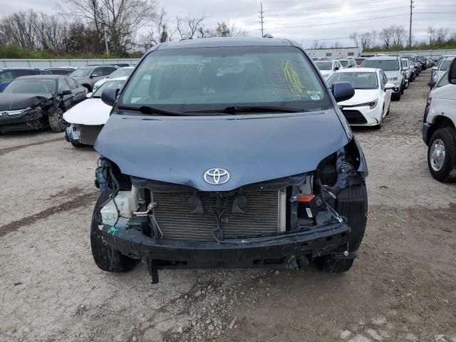 2015 Toyota Sienna XLE