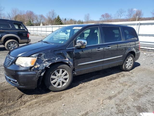 2012 Chrysler Town & Country Touring L