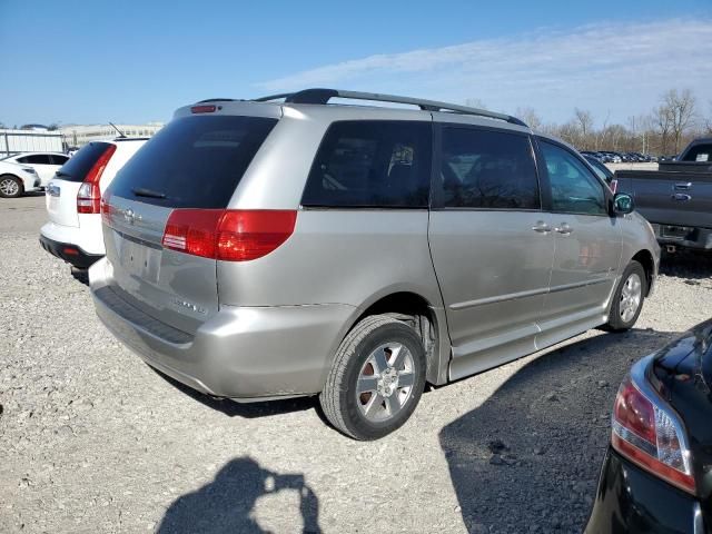 2004 Toyota Sienna CE