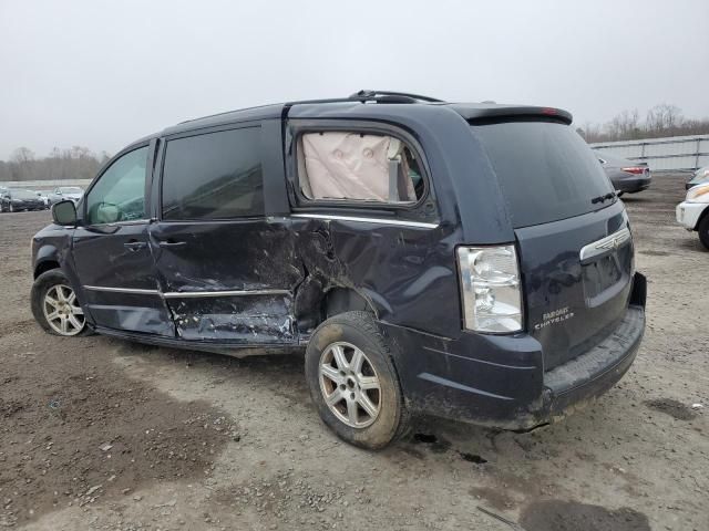 2010 Chrysler Town & Country Touring