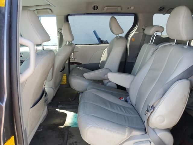 2013 Toyota Sienna XLE