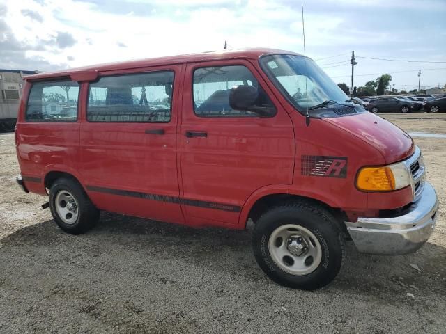 2001 Dodge RAM Wagon B1500