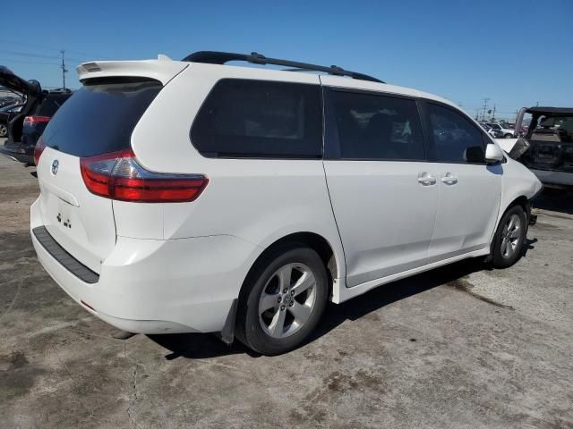 2020 Toyota Sienna LE