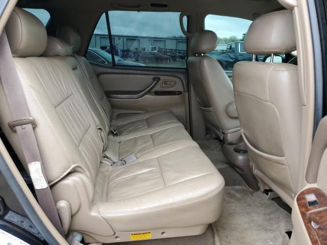 2004 Toyota Sequoia SR5