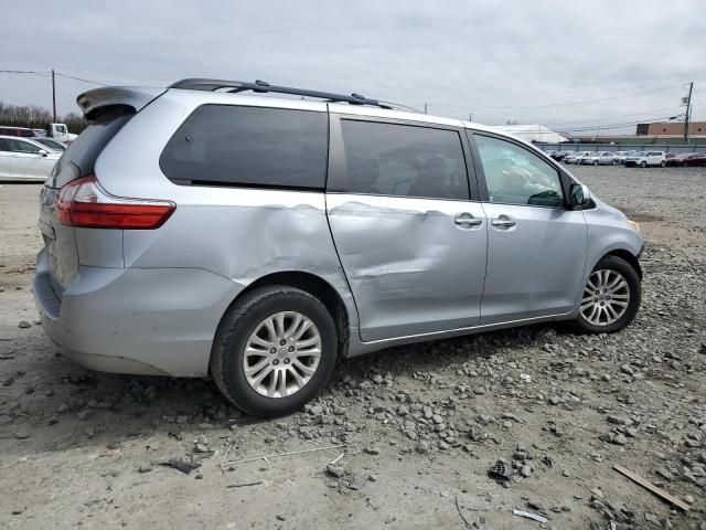 2015 Toyota Sienna XLE