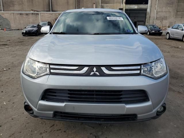 2014 Mitsubishi Outlander SE