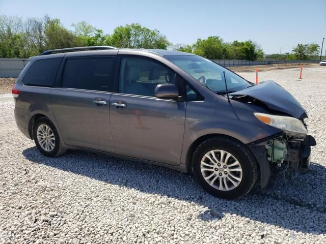 2014 Toyota Sienna XLE