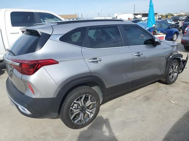 2021 KIA Seltos EX